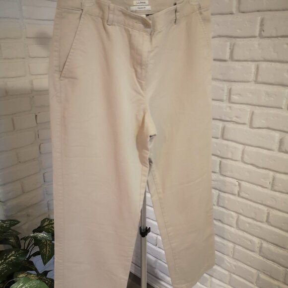 L.L. Bean Ladies Size 8 Petite Classic Fit Beige Straight Leg Lined Pants - Picture 1 of 8